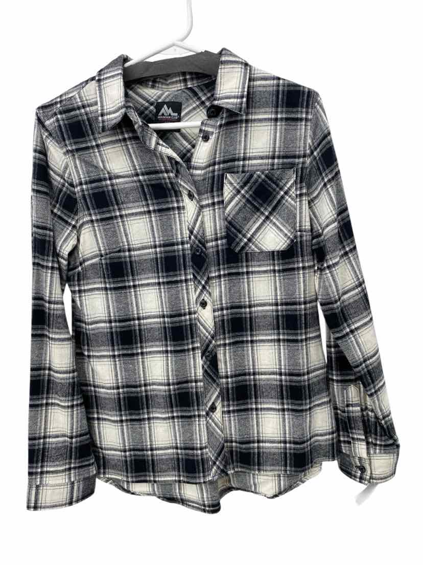 mountain club Ladies Size M Shirt