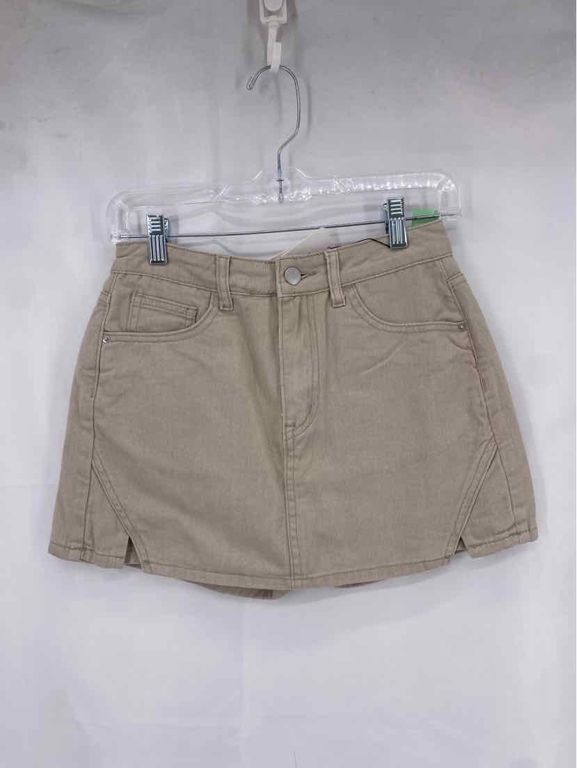 Dazy Ladies Size M NEW Skort