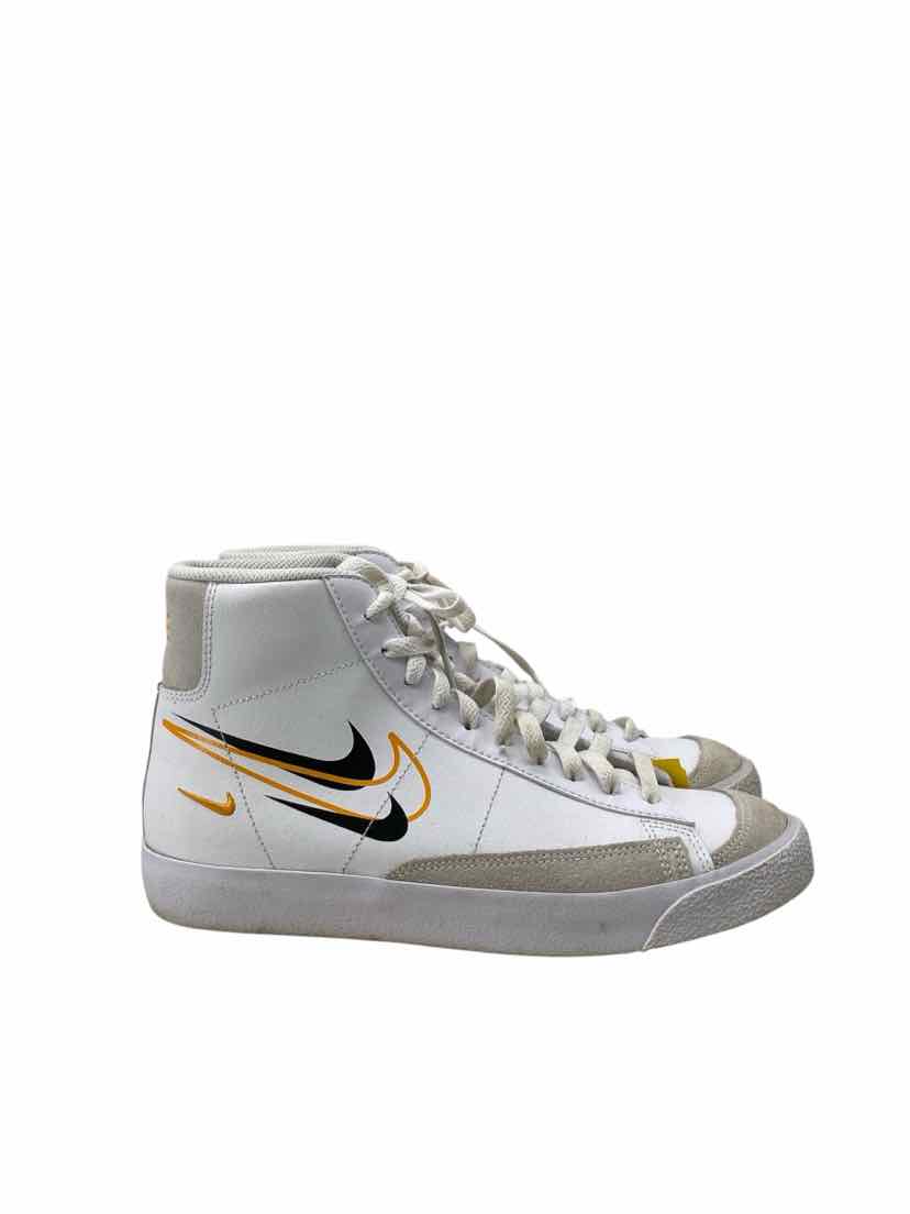Nike Kids Size 7 High Top Shoes