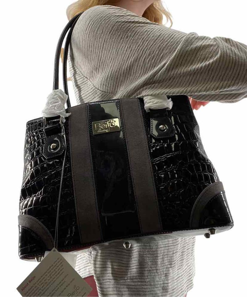 Beijo Ladies NEW Purse