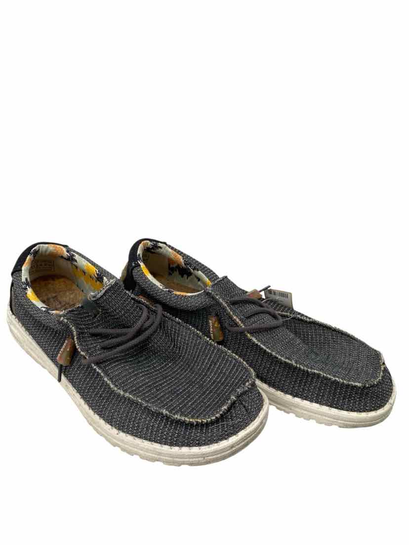 Hey Dude Ladies Size 8 Shoes