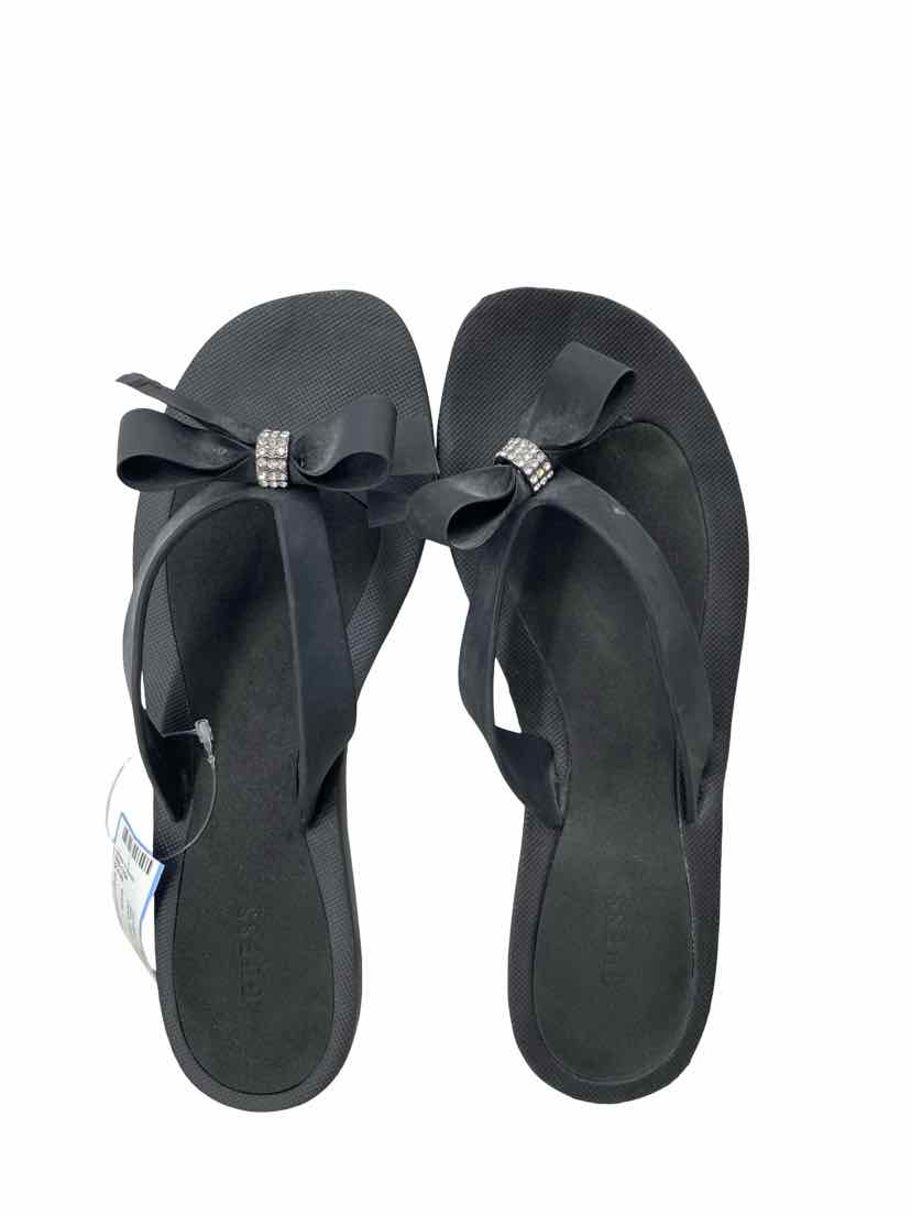 Guess Ladies Size 7 Sandals