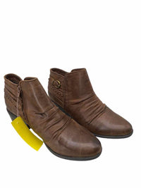 Baretraps Ladies Size 7 Boots