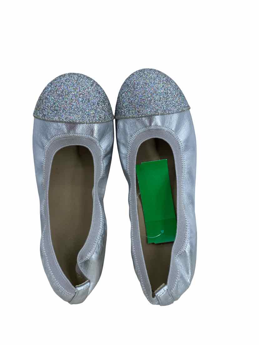 Childrens Place Kids Size 2 Shoes