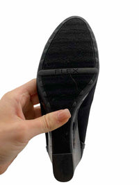 Life Stride Ladies Size 7.5 Shoes