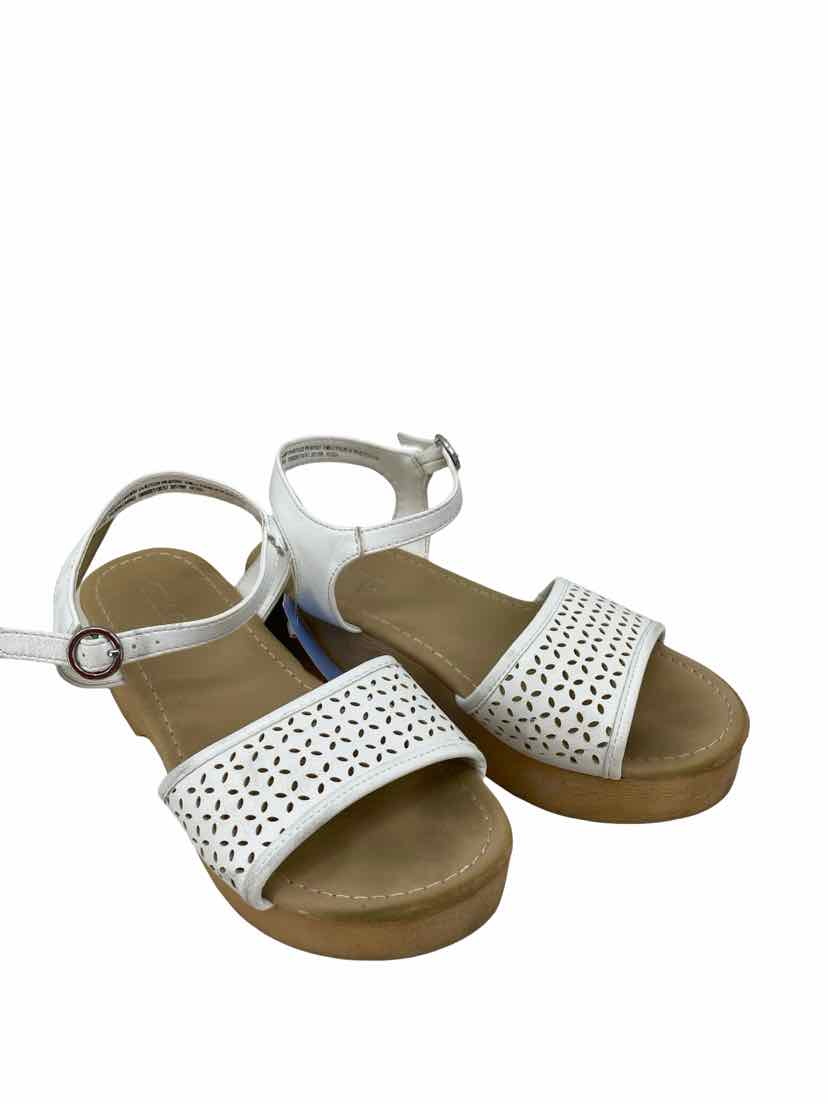 Childrens Place Kids Size 1 Sandals