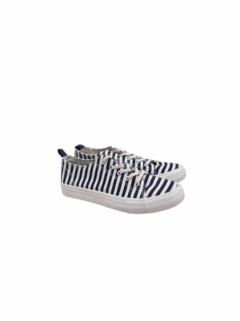 Serra Ladies Size 8 Shoes