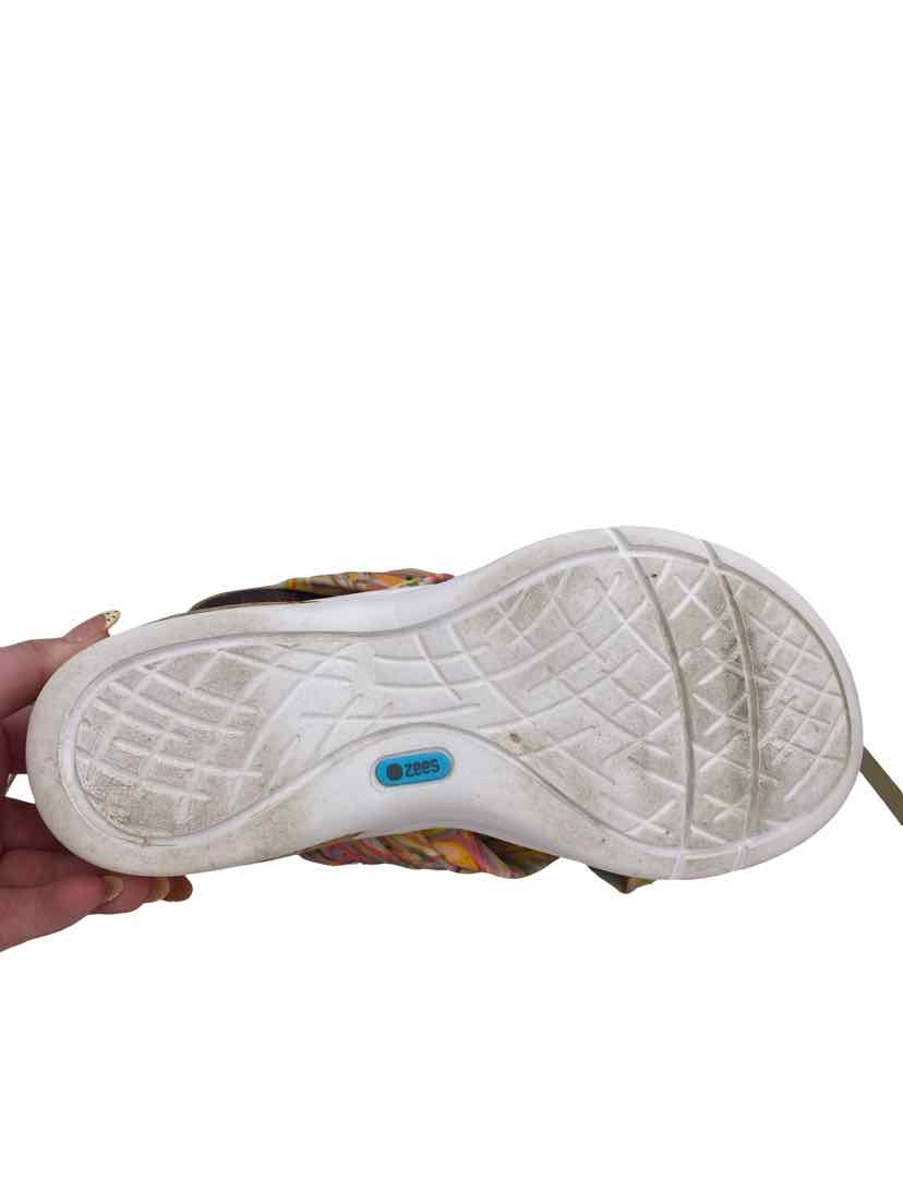 Bzees Ladies Size 9W Sandals