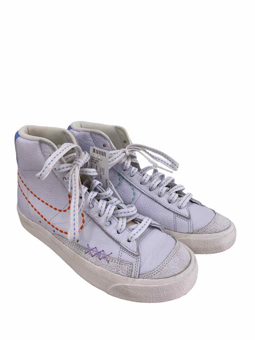 Nike Ladies Size 7 Shoes