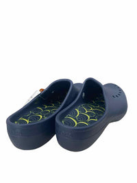 Crocs Ladies Size 9 NEW Shoes