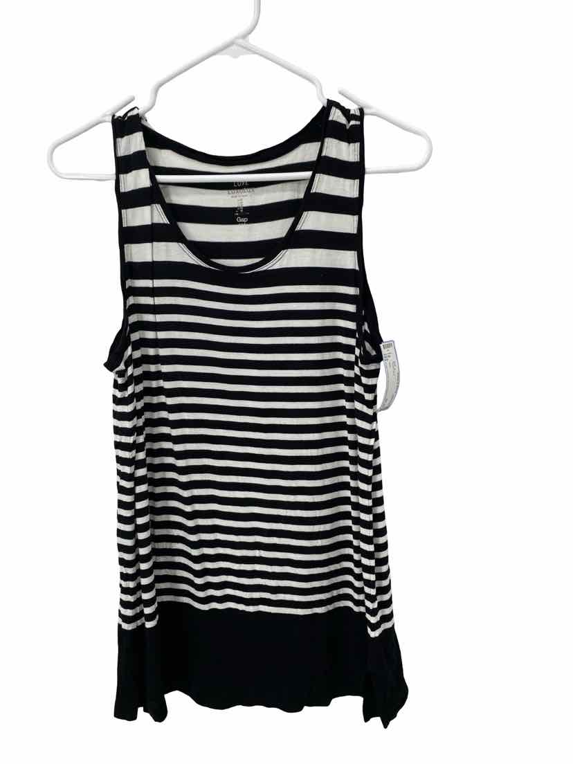 Gap Ladies Size M Shirt
