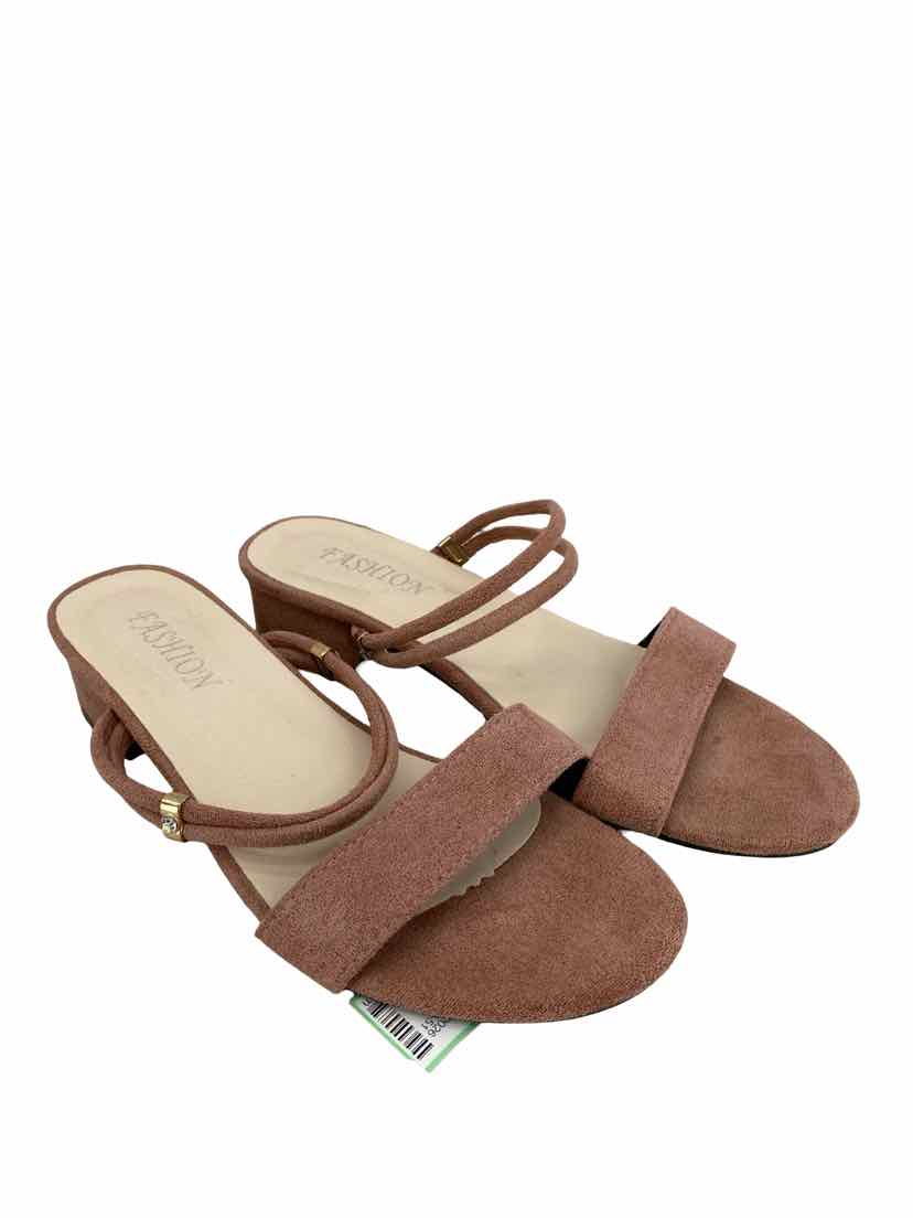 Fashion Ladies Size 39/8/8.5 Sandals