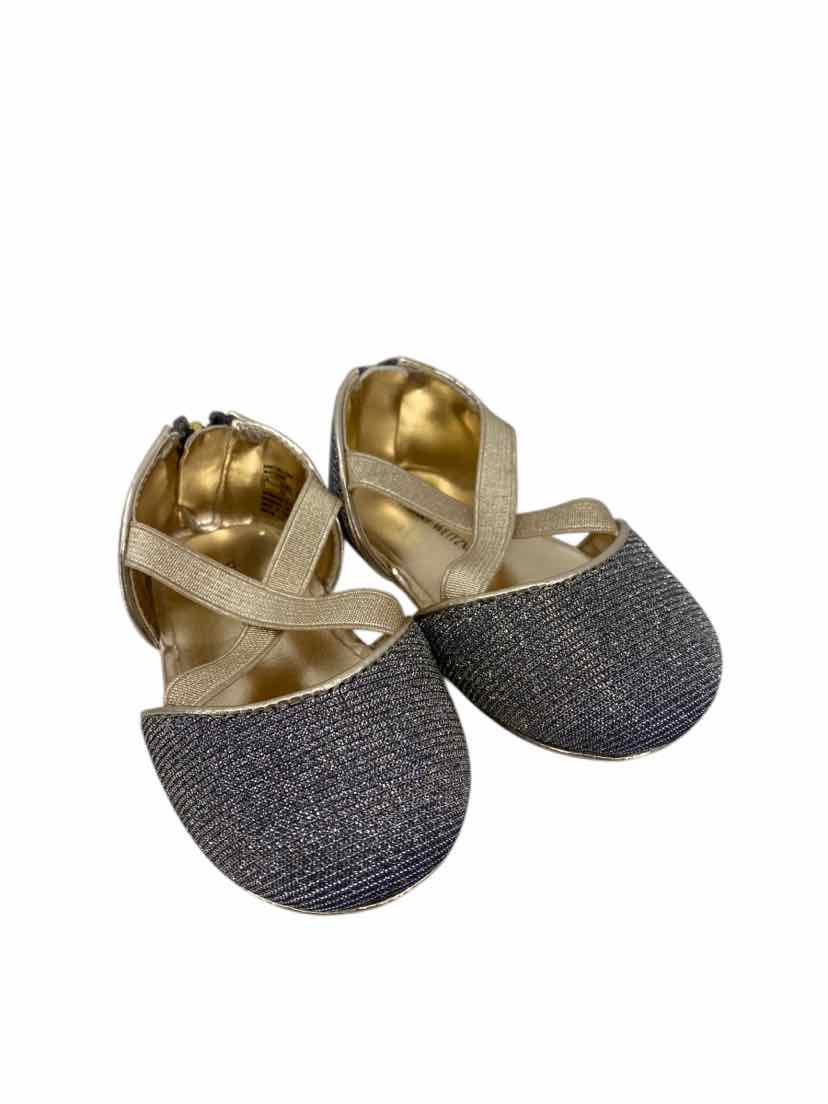 Stuart Weitzman Kids Size 4 Like New Shoes