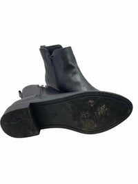 Universal Thread Ladies Size 8 Boots