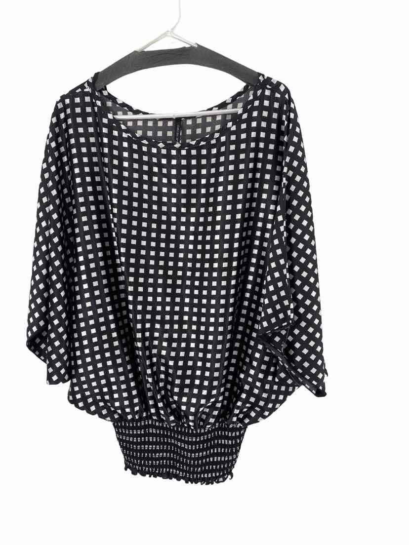 Double Zero Ladies Size Large Shirt