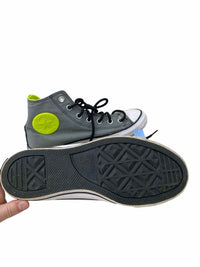 Converse Ladies Size 7.5 Shoes