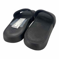 Lululemon Ladies Size 9 Sandals