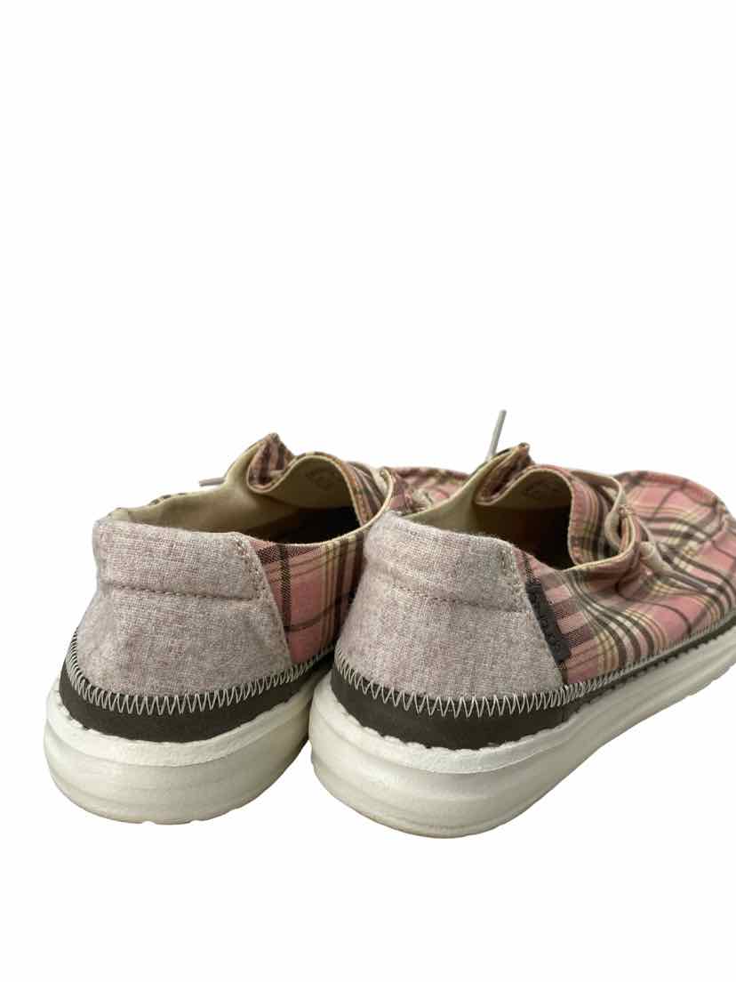 Hey Dude Ladies Size 7 Shoes