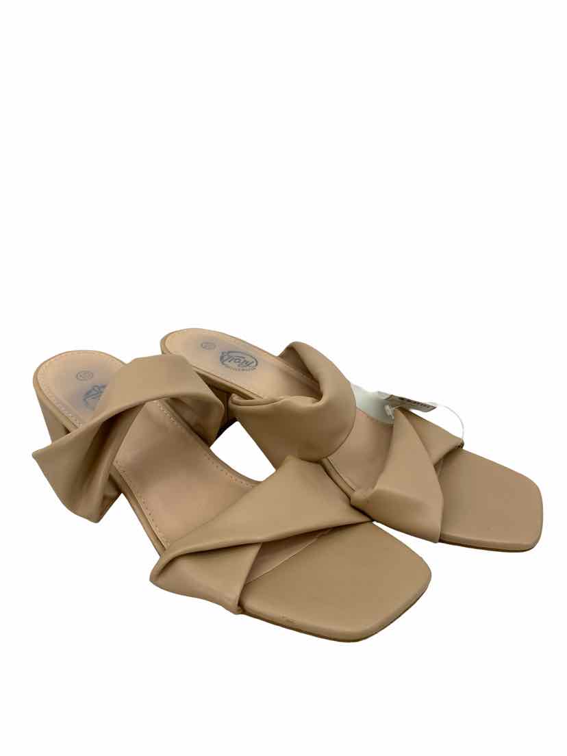 Trary Ladies Size 10 Shoes