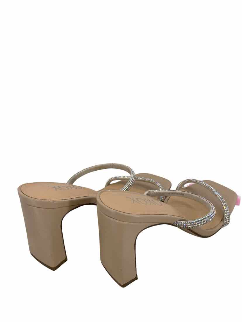 xoxo Ladies Size 8 Shoes