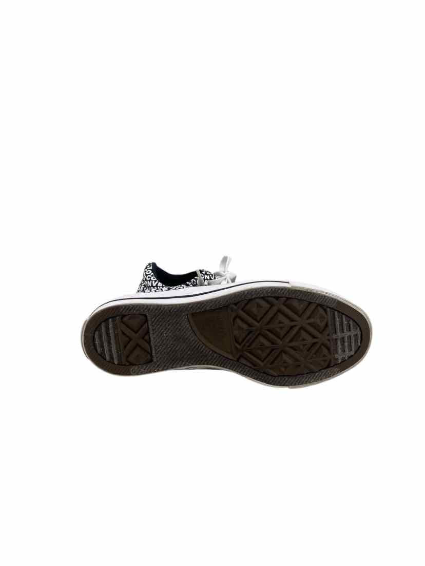 Converse Ladies Size 8 Shoes