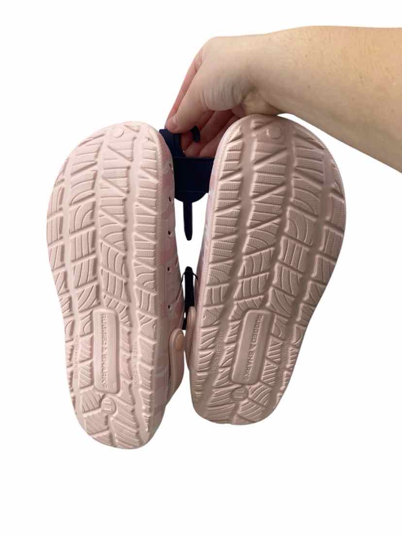Rugged Shark Ladies Size 11 NEW Sandals