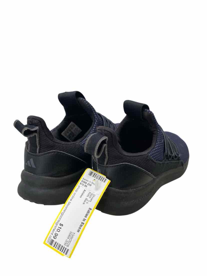 Adidas Kids Size 2.5 Shoes