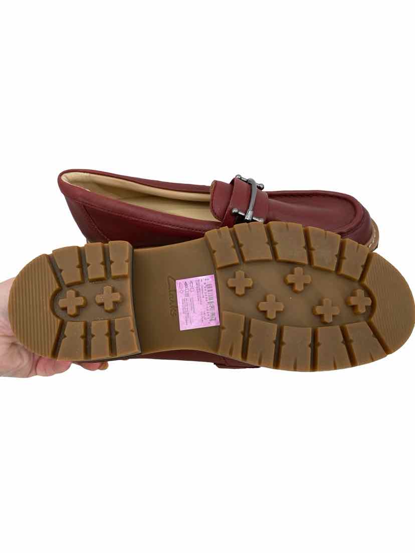 Clarks Ladies Size 7.5 Shoes